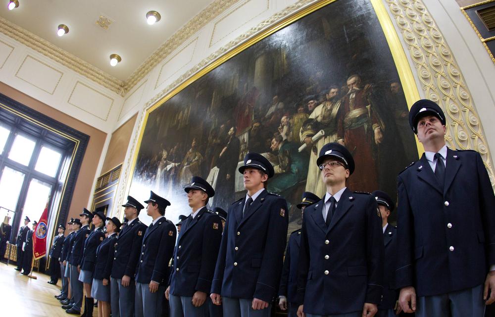 1172650_Slavnostní slib nových pražských hasičů