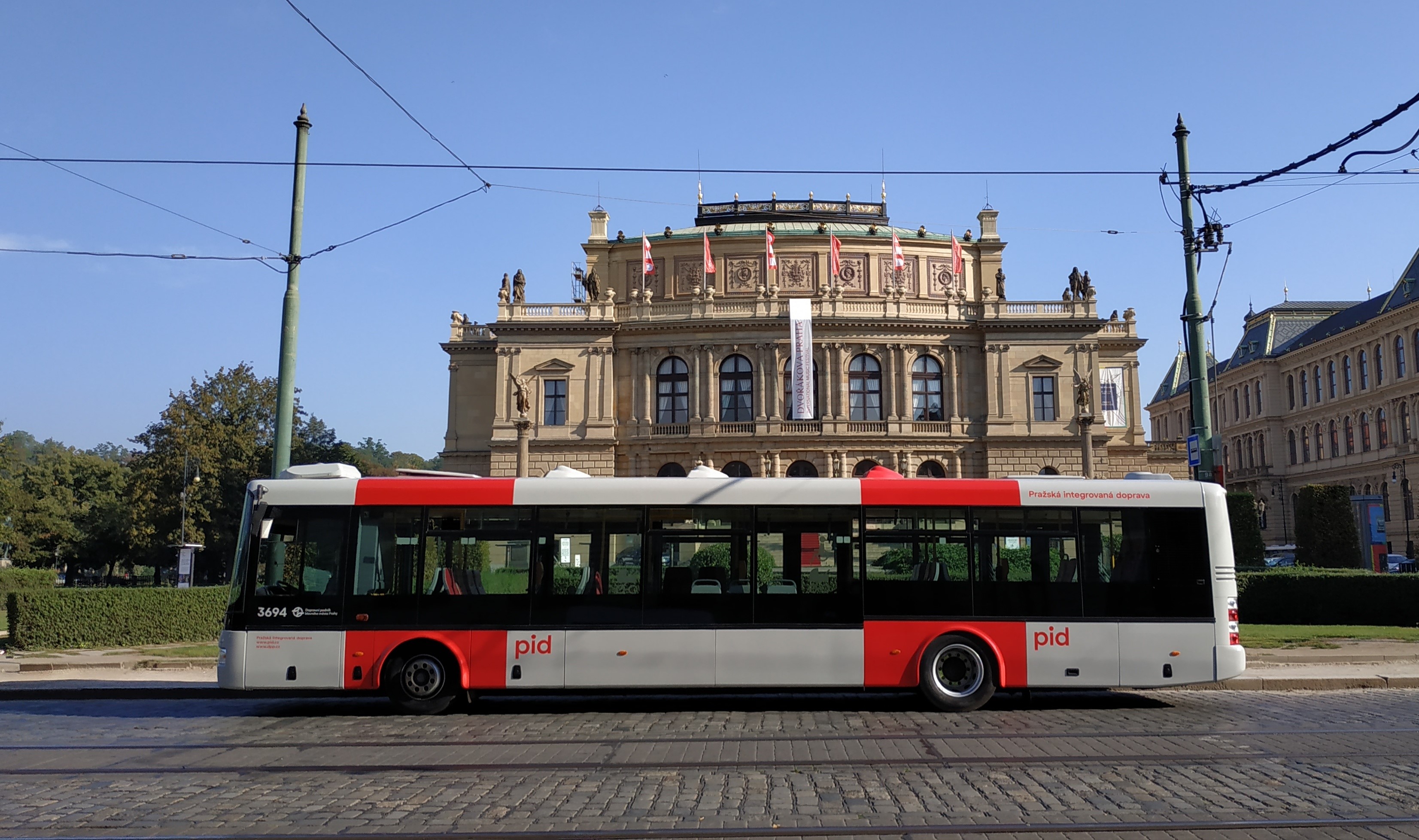 Představení vzorového autobusu v barvách PID