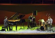brad_mehldau_trio_2007_230_jpg