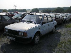 c_126_skoda_105_l_int_jpg