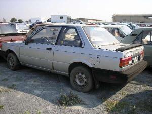 c_128_nissan_sentra_stribrna_jpg