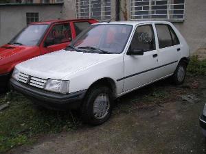 c_170_peugeot_205_bez_b_jpg
