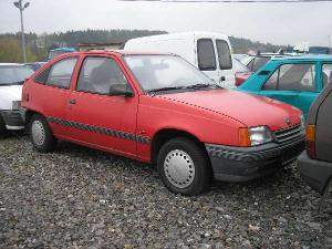 c_212_peugeot_cervena_bez_jpg