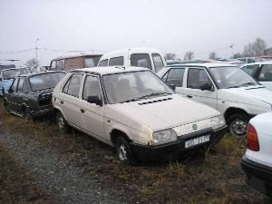 c_376_skoda_favorit_adl_31_11_hn_jpg