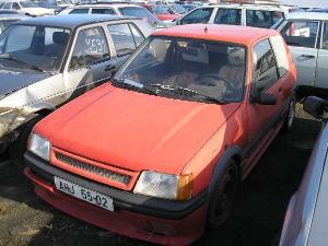 c_71_peugeot_205_cervena_jpg