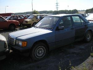 c_89_mercedes_int_jpg