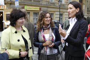 1139243_2011-09-22 - Odhalení dvou zrekonstruovaných mýtných domků na mostě Legií