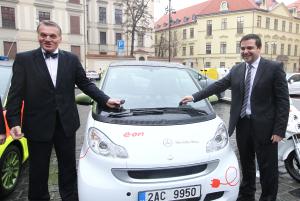 1165934_&#34;Čistý automobilismus&#34; - Předání elektromobilu