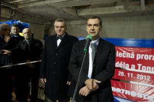 Razby_tunelu_na_trase_metra_V_A_byly_dokonceny_02