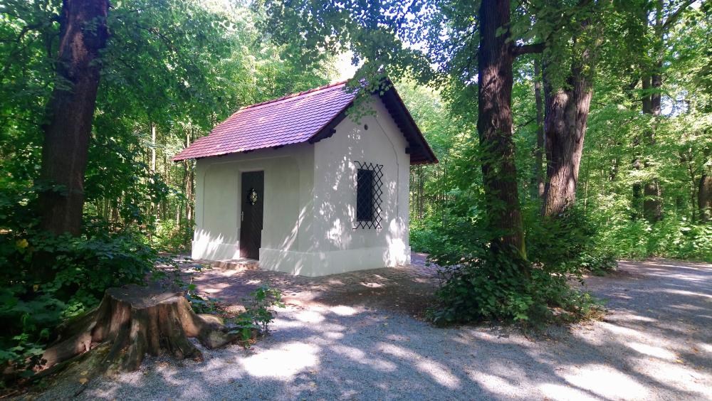 Na návštěvníky obory Hvězda čeká opravený studniční domek