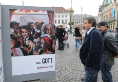 Umělci představují svá díla v pražských ulicích